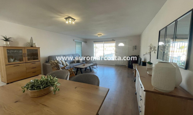 Sale - Villa - Torrevieja - Los Balcones - Los Altos del Edén