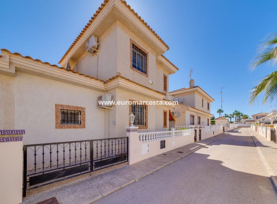 Objekte zum Wiederverkauf - Bungalow - Orihuela Costa