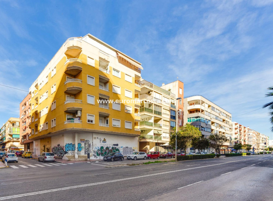 Objekte zum Wiederverkauf - Wohnung - Torrevieja - TORREVIEJA