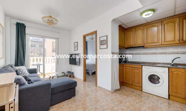 Objekte zum Wiederverkauf - Wohnung - Torrevieja - TORREVIEJA