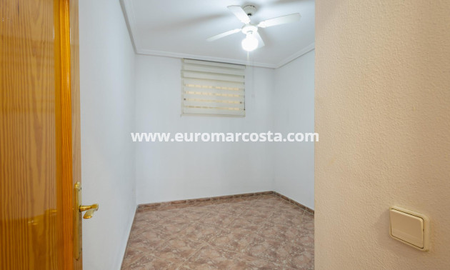 Sale - Apartment / flat - Torrevieja - TORREVIEJA