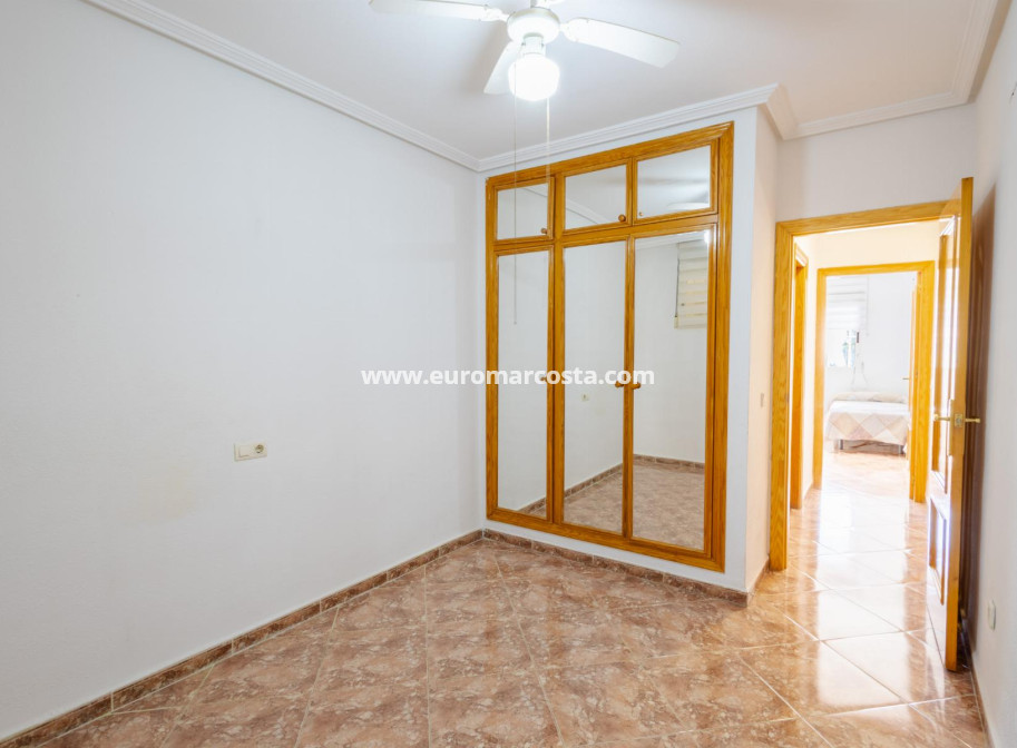 Sale - Apartment / flat - Torrevieja - TORREVIEJA