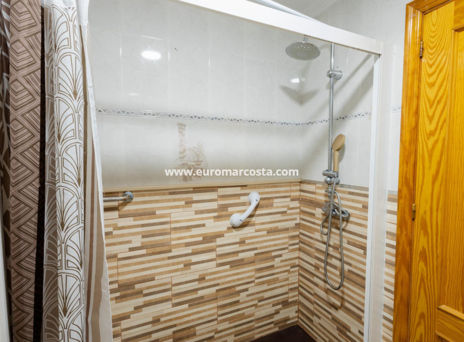 Sale - Apartment / flat - Torrevieja - TORREVIEJA