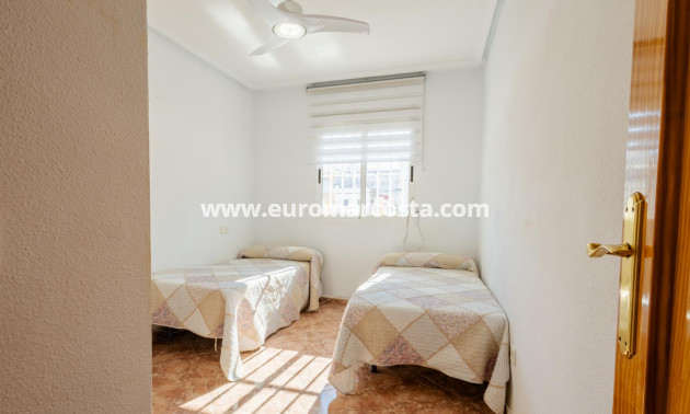 Sale - Apartment / flat - Torrevieja - TORREVIEJA