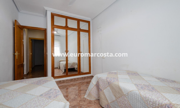 Sale - Apartment / flat - Torrevieja - TORREVIEJA