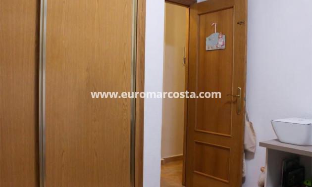 Sale - Apartment / flat - Almoradi - Comunidad valenciana