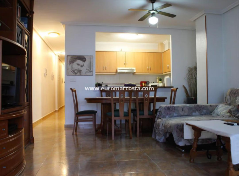 Sale - Apartment / flat - Almoradi - Comunidad valenciana