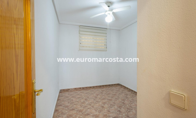 Venta - Apartamento / piso - Torrevieja - TORREVIEJA