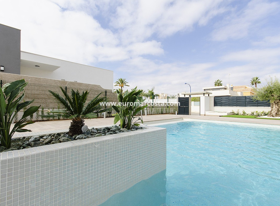 Venta - Modelo Silvia - Orihuela Costa