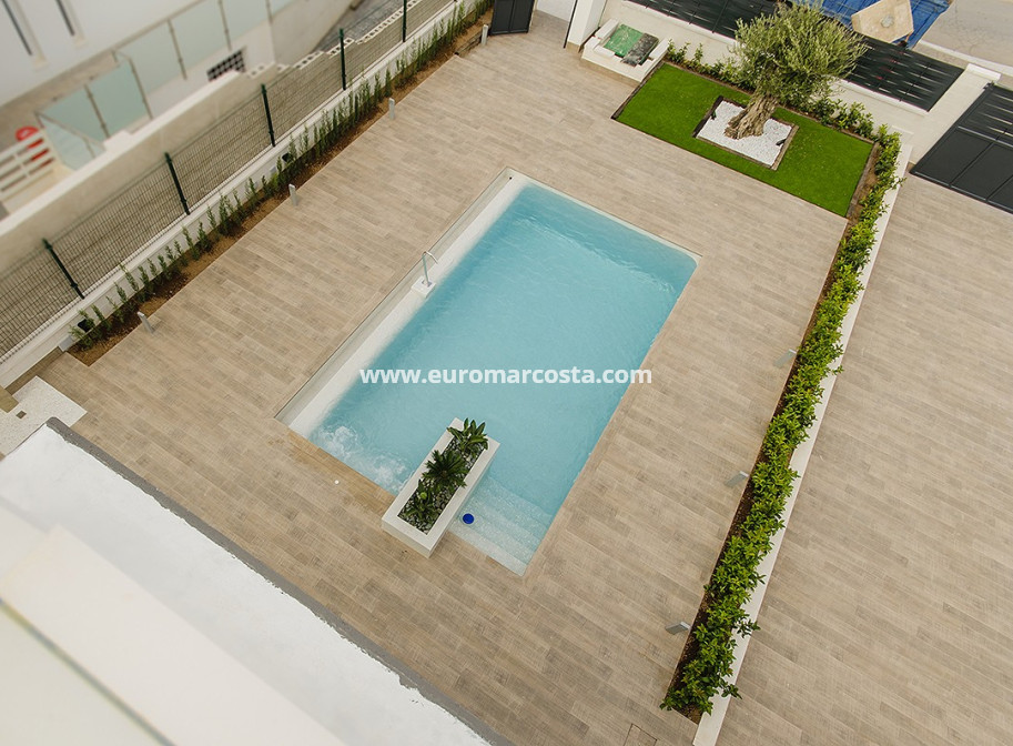 Venta - Modelo Silvia - Orihuela Costa
