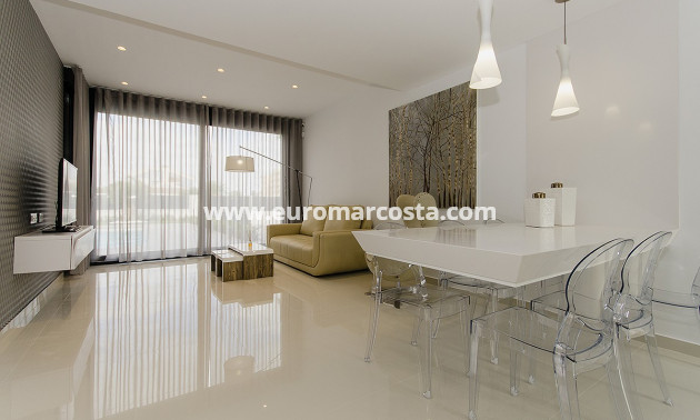 Venta - Modelo Silvia - Orihuela Costa