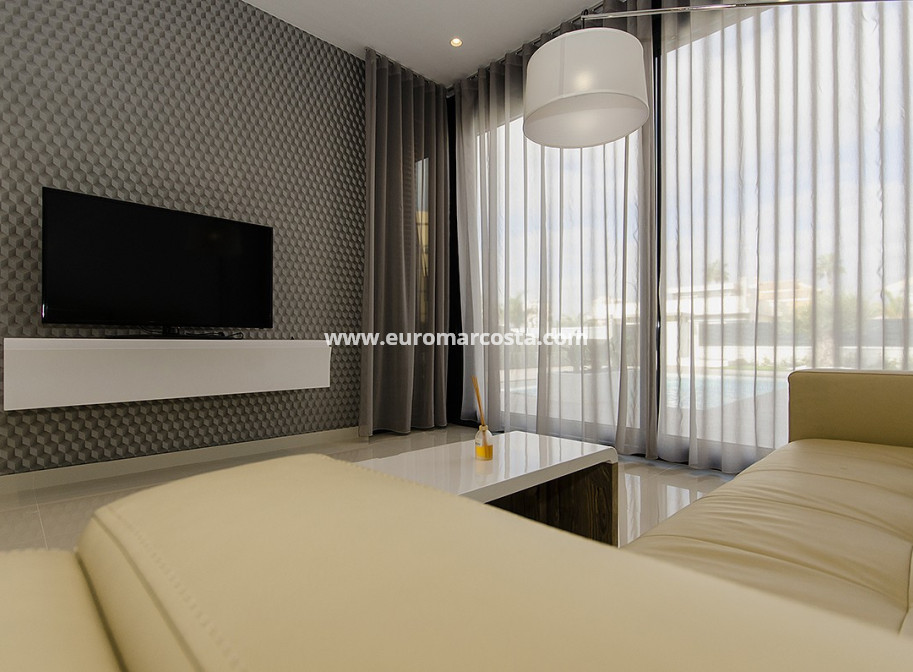 Venta - Modelo Silvia - Orihuela Costa