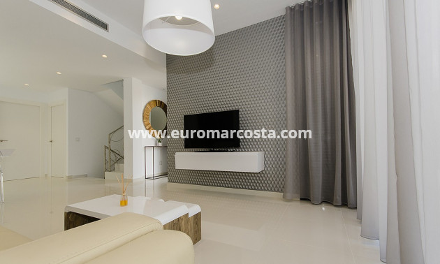 Venta - Modelo Silvia - Orihuela Costa