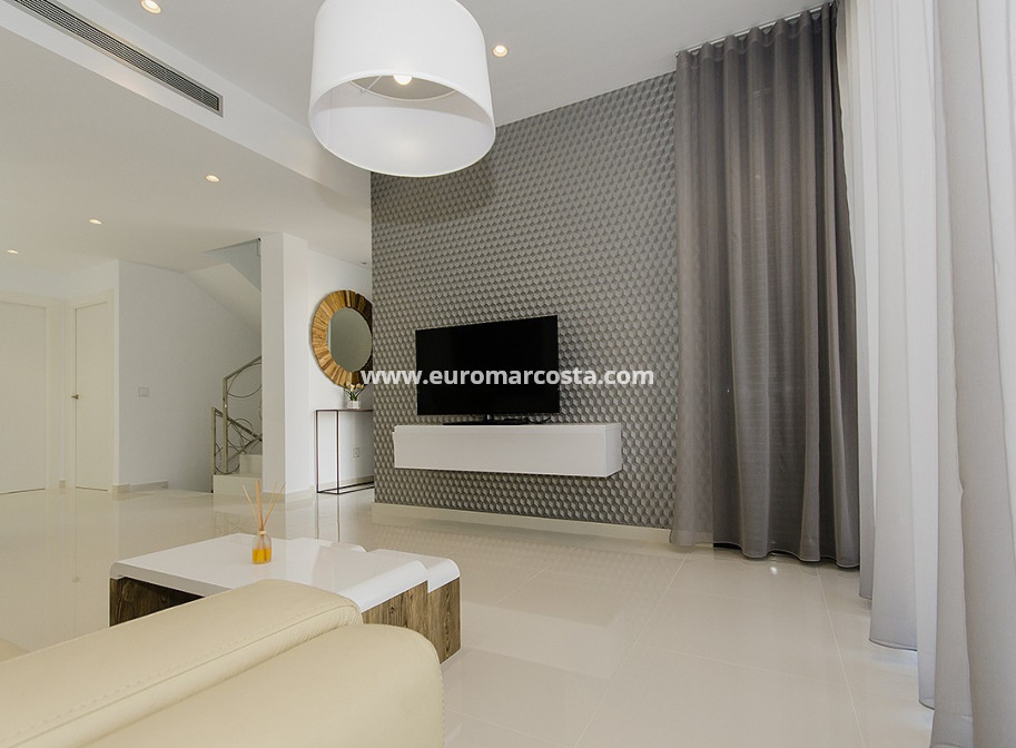 Venta - Modelo Silvia - Orihuela Costa