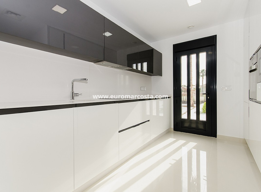 Venta - Modelo Silvia - Orihuela Costa