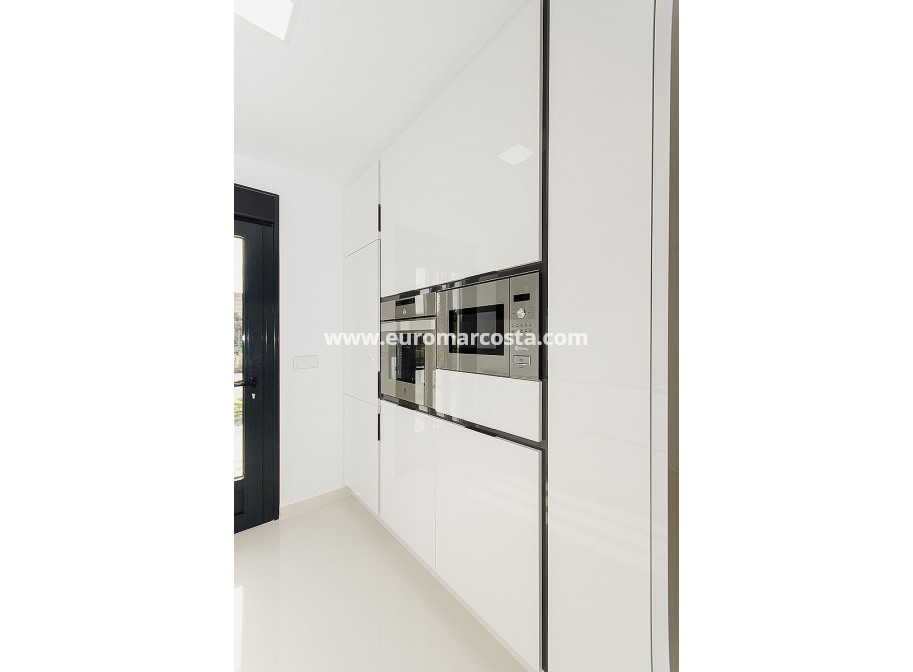 Venta - Modelo Silvia - Orihuela Costa