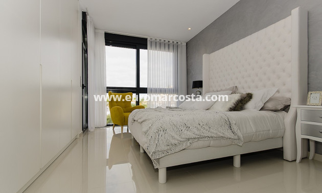 Venta - Modelo Silvia - Orihuela Costa