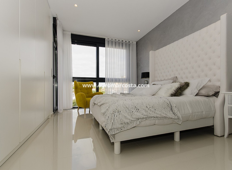 Venta - Modelo Silvia - Orihuela Costa