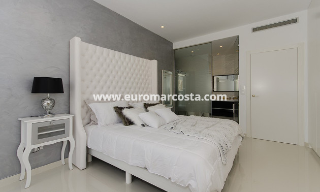 Venta - Modelo Silvia - Orihuela Costa