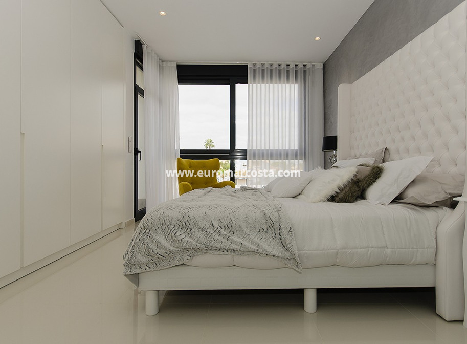 Venta - Modelo Silvia - Orihuela Costa