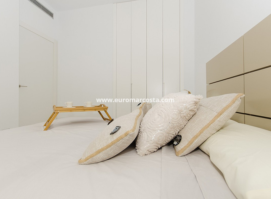 Venta - Modelo Silvia - Orihuela Costa