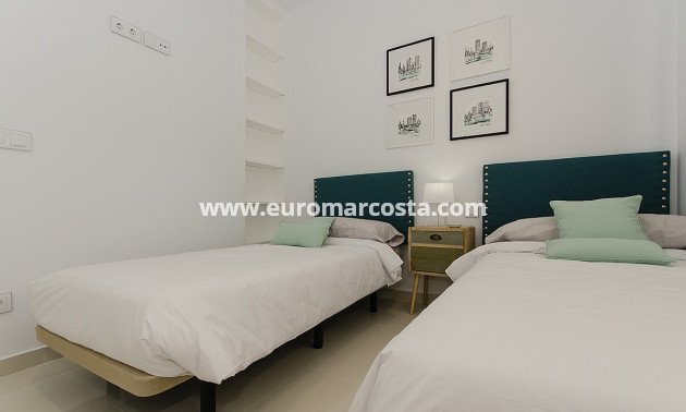 Venta - Modelo Silvia - Orihuela Costa