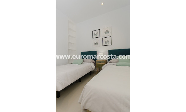 Venta - Modelo Silvia - Orihuela Costa