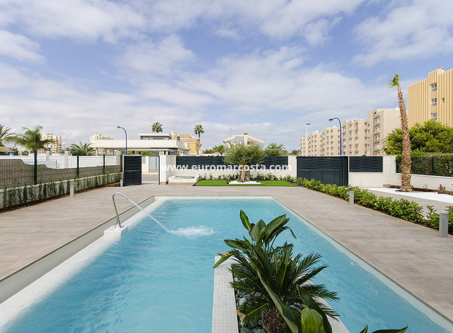 Venta - Modelo Silvia - Orihuela Costa