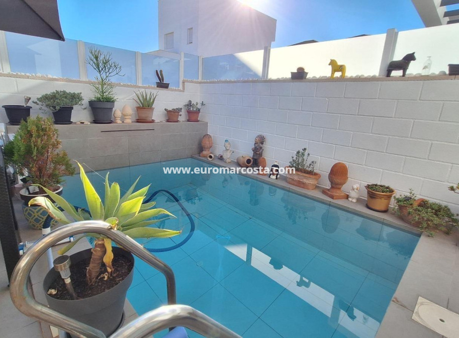 Venta - Villa - Orihuela Costa - Lomas de Cabo Roig-Los Dolses