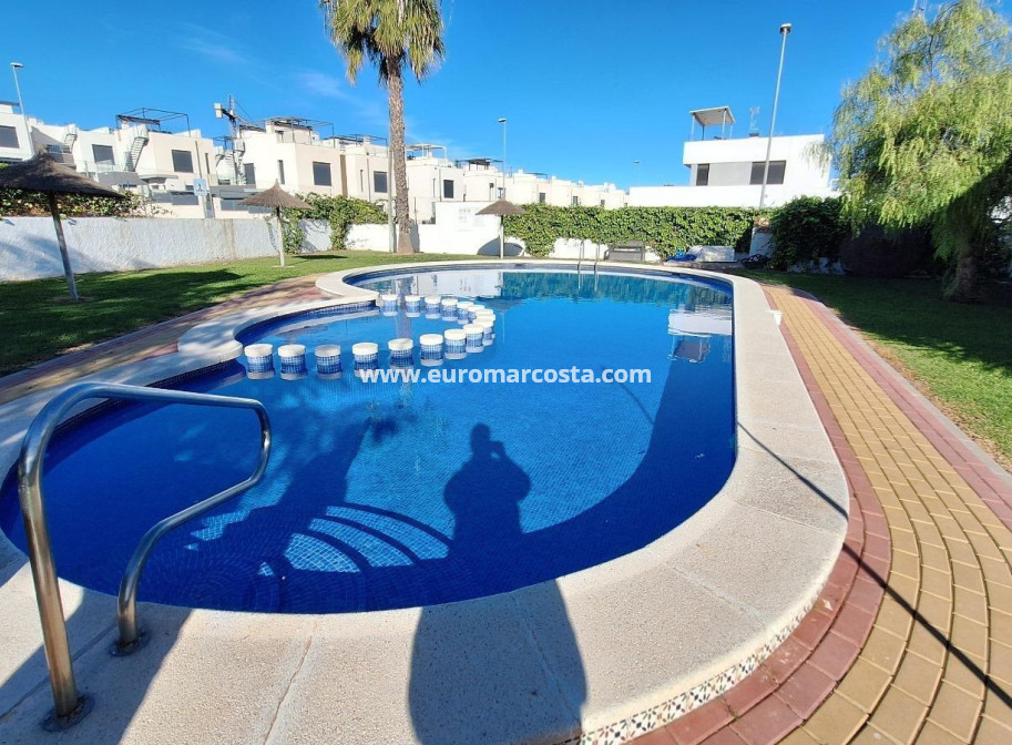 Venta - Villa - Orihuela Costa - Lomas de Cabo Roig-Los Dolses