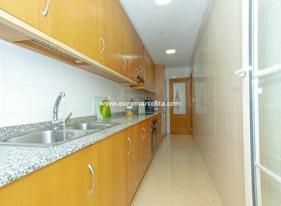 Sale - Apartment / flat - Torrevieja - TORREVIEJA