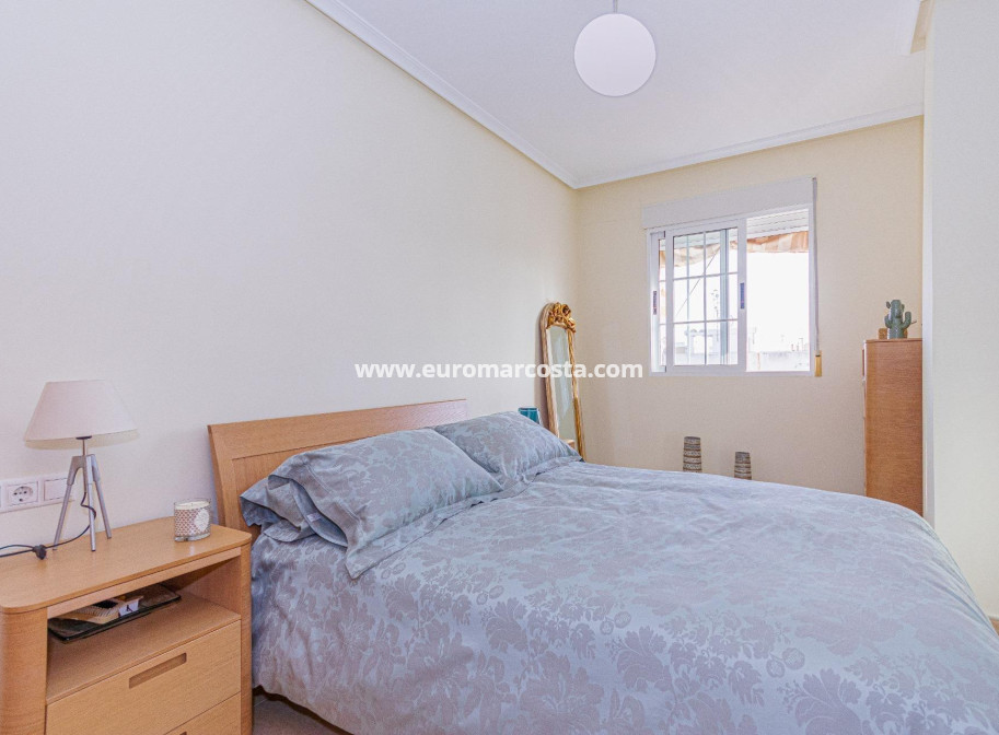 Sale - Apartment / flat - Torrevieja - TORREVIEJA