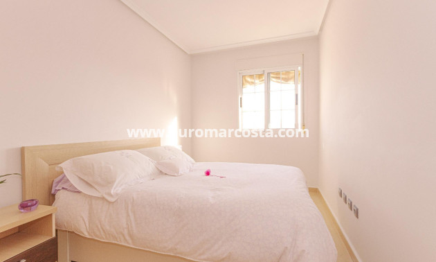 Sale - Apartment / flat - Torrevieja - TORREVIEJA