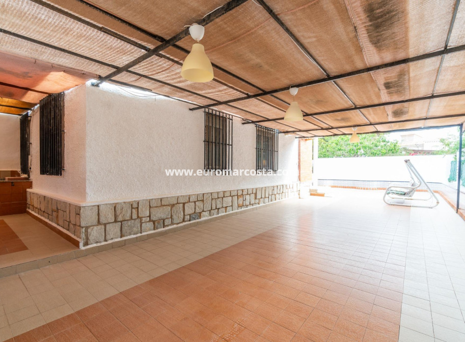 Objekte zum Wiederverkauf - Villa freitstehend - Torrevieja - TORREVIEJA