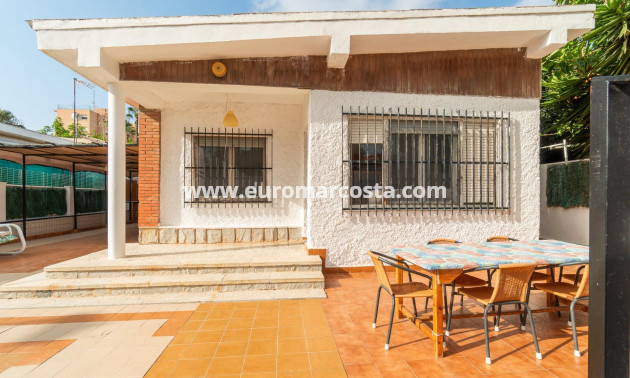 Objekte zum Wiederverkauf - Villa freitstehend - Torrevieja - TORREVIEJA