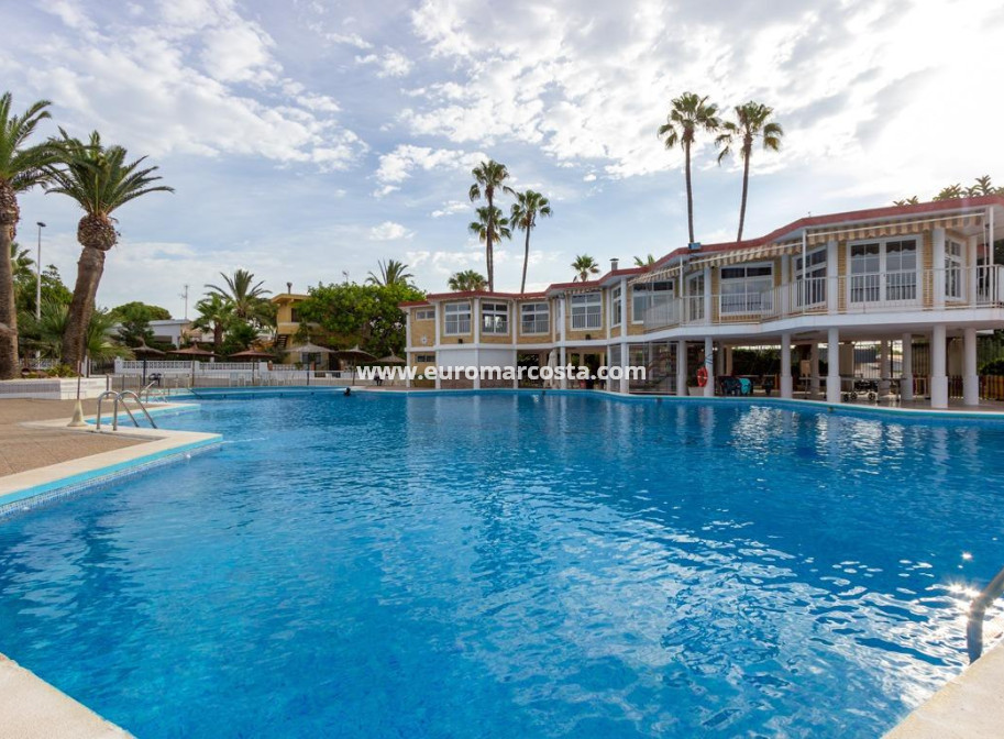 Objekte zum Wiederverkauf - Villa freitstehend - Torrevieja - TORREVIEJA