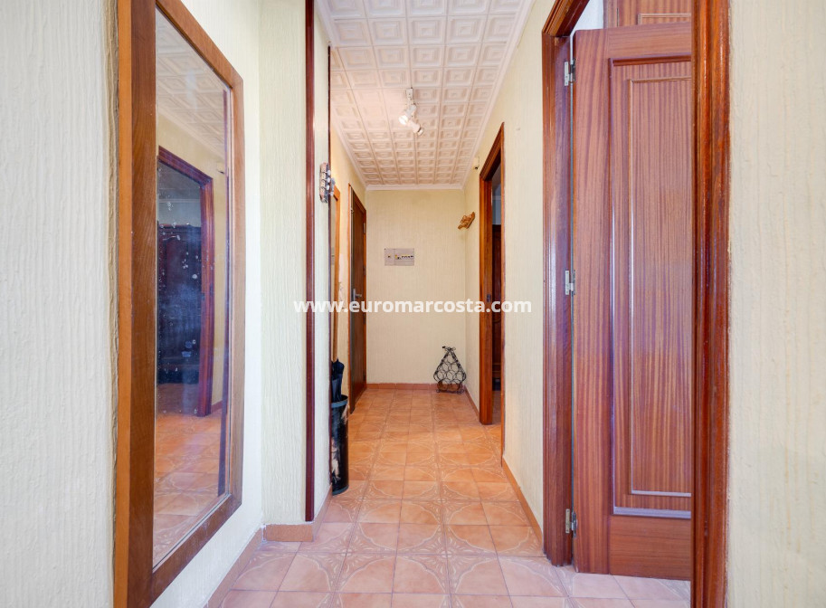 Sale - Apartment / flat - Torrevieja - TORREVIEJA