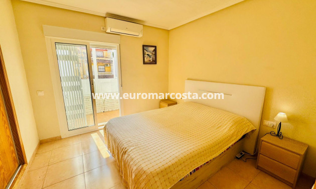 Venta - Bungalow - Torrevieja - Aguas Nuevas