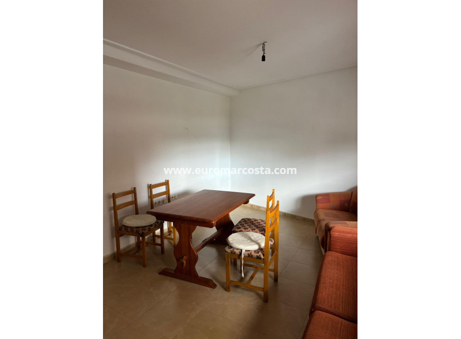 Sale - Apartment / flat - Almoradi - Centro urbano 2