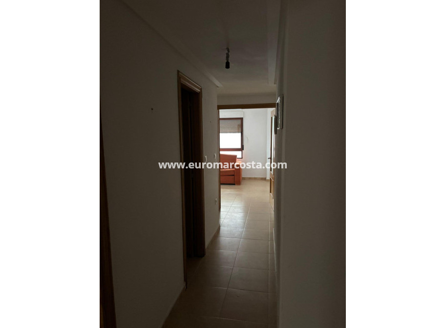 Sale - Apartment / flat - Almoradi - Centro urbano 2