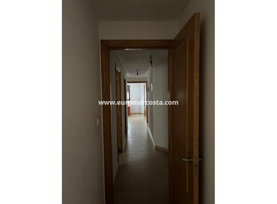 Sale - Apartment / flat - Almoradi - Centro urbano 2