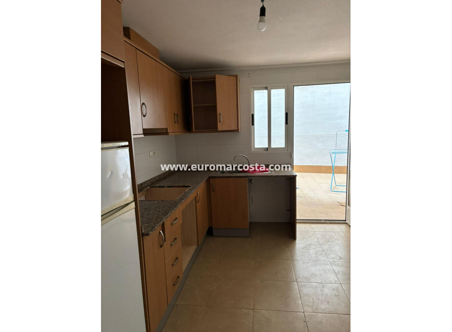 Sale - Apartment / flat - Almoradi - Centro urbano 2