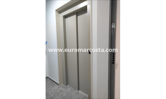 Venta - Apartamento / piso - Torrevieja - TORREVIEJA