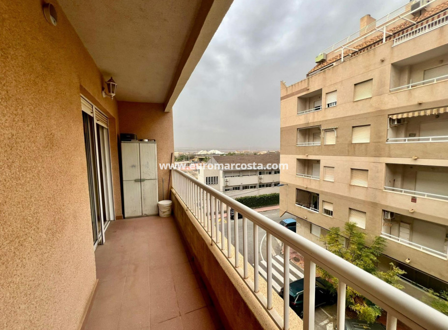 Venta - Apartamento / piso - Torrevieja - TORREVIEJA