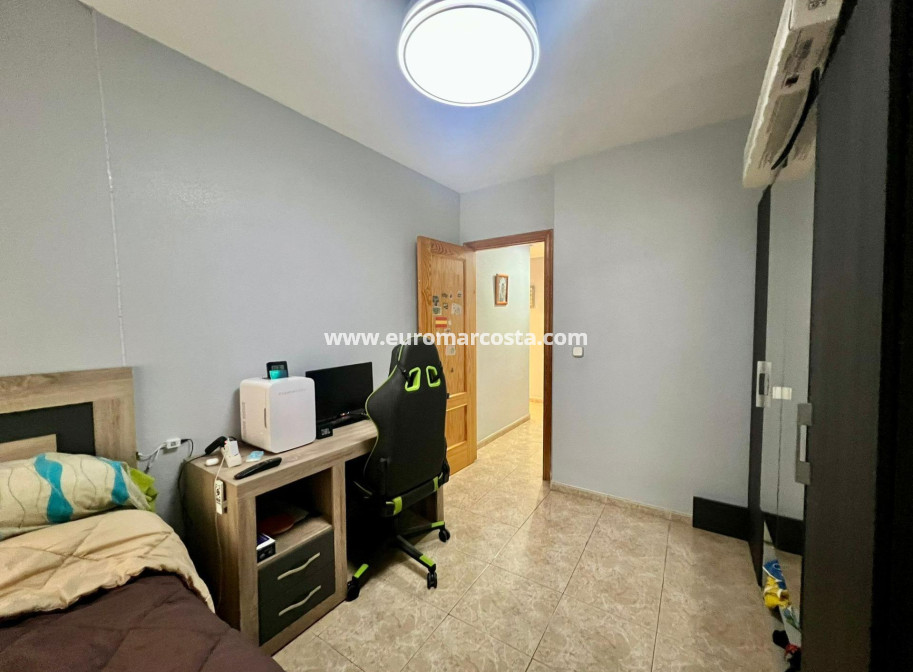 Venta - Apartamento / piso - Torrevieja - TORREVIEJA
