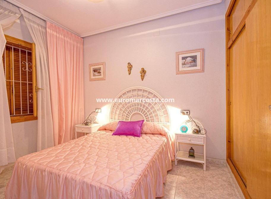 Venta - Bungalow - Torrevieja - Los Balcones - Los Altos del Edén