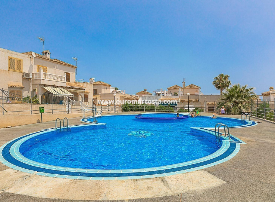 Venta - Bungalow - Torrevieja - Los Balcones - Los Altos del Edén