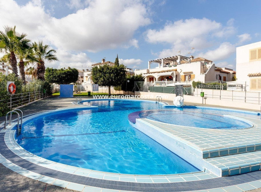 Venta - Bungalow - Torrevieja - Los Balcones - Los Altos del Edén