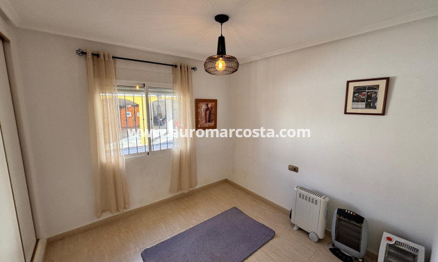 Objekte zum Wiederverkauf - Detached House / Villa - Los Montesinos