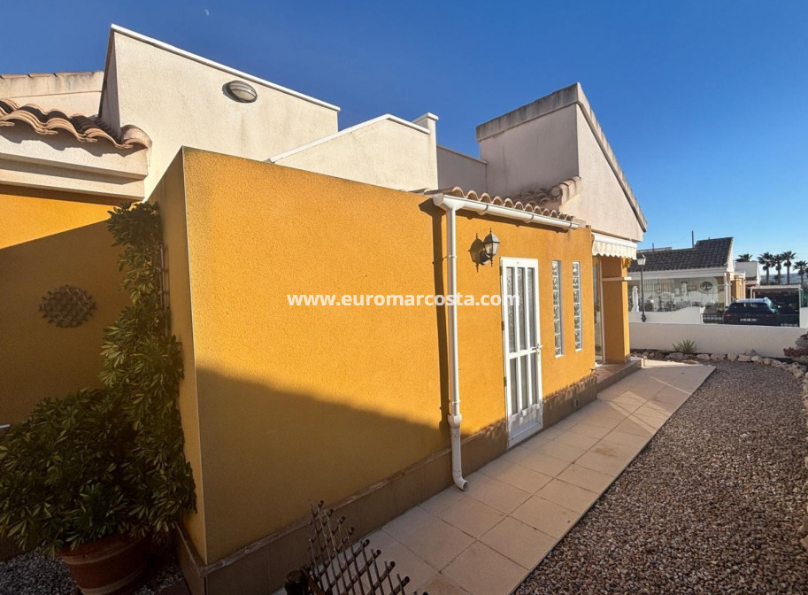 Objekte zum Wiederverkauf - Detached House / Villa - Los Montesinos